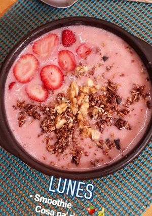Una foto de Smoothie frutilla-plátano