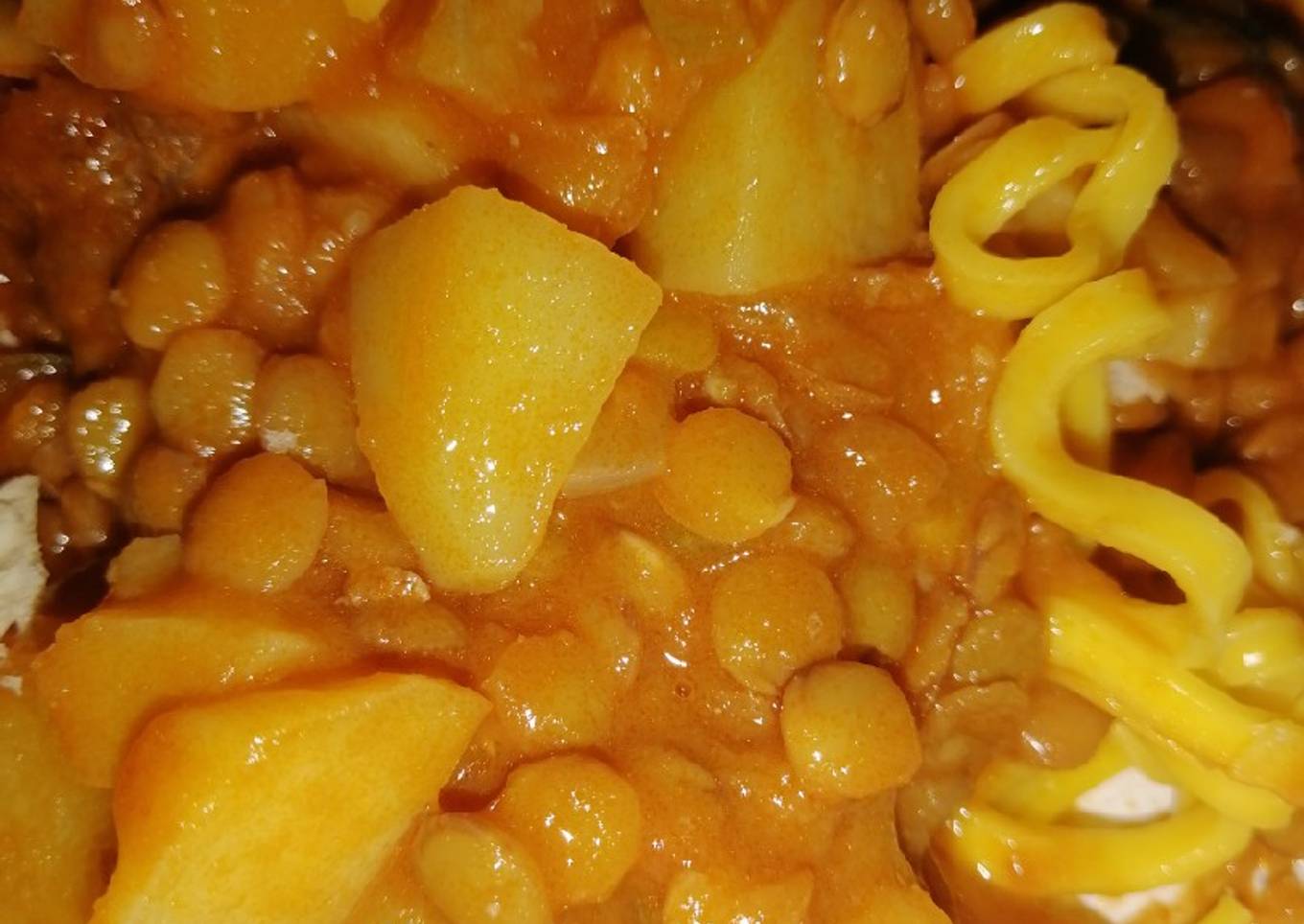 Cazuela de lentejas y carne de cordero