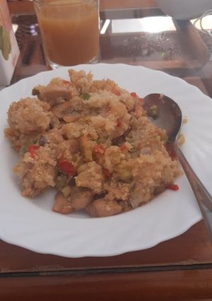 Una foto de Quinoa con salteado de fajitas