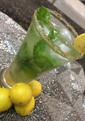 A picture of Twisted lime drink.