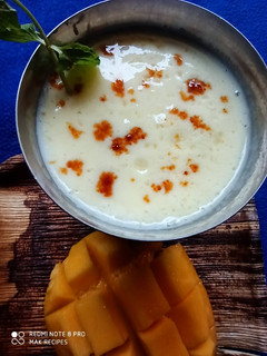 மேங்கோ லஸ்ஸி (Mango lassi recipe in tamil) செய்முறை முக்கிய புகைப்படம்