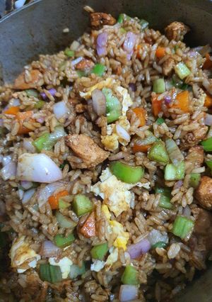 Una foto de Arroz chino con pollo