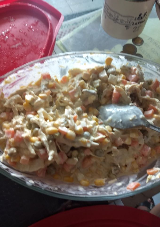 Una foto de Ensalada Rusa con Pollo
