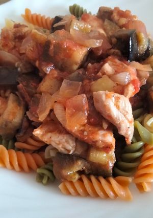 Una foto de Pasta a la parmigiana 🍆
