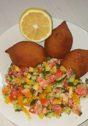 صورة لوصفة كبة مقلية مع سلطة