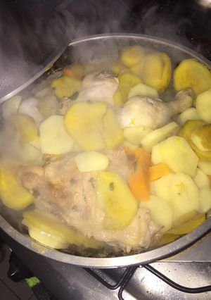 Una foto de Pollo a la cacerola
