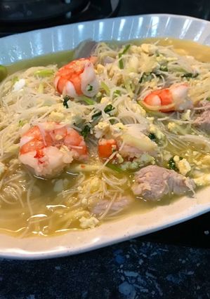 A picture of White Bee Hoon with Zoodles.