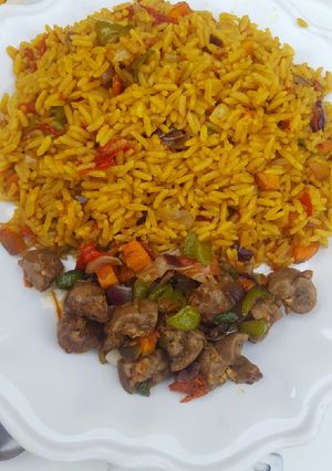 A picture of Fried rice kidney sauce.