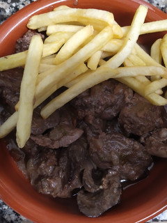 Una foto de Higaditos de pollo guisados