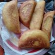 Empanadas venezolanas con queso semi duro rallado