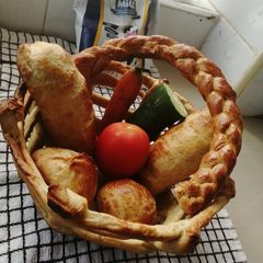 A picture of Bread basket.
