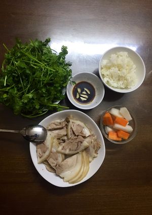Hình của món Thịt chân giò luộc.