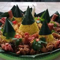 รูปของ Nasi tumpeng lima menara