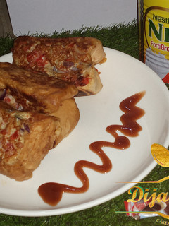 A picture of Fread bread with egg.