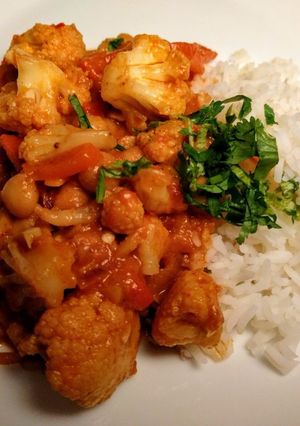 A picture of Vegetarian Indian Curry with Garam Masala, Cauliflower and Chick Peas.