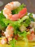 Ensalada de gambas y piña