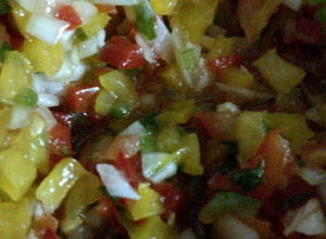 Una foto de Salsa criolla para el asado!! Una delicia!