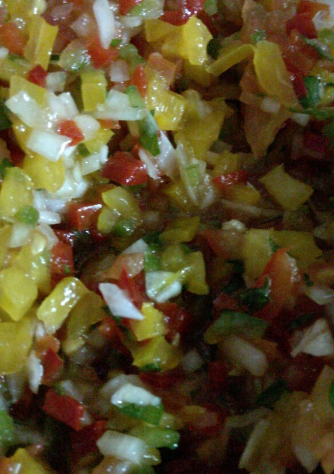 Una foto de Salsa criolla para el asado!! Una delicia!