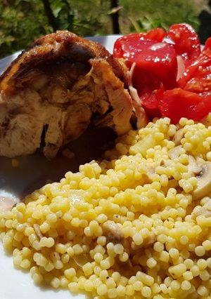 O poză a rețetei Couscous cu ciuperci și pui pe rotisor.