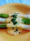 Ajo puerro con salsa holandesa