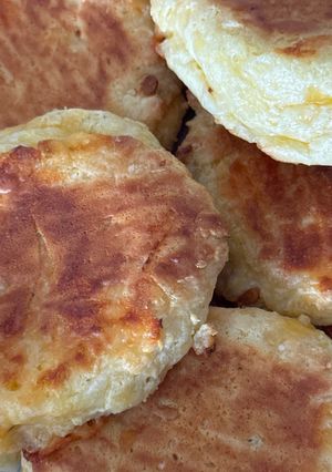 A picture of Aunt Poke’s Carnivore Cheddar Biscuits.