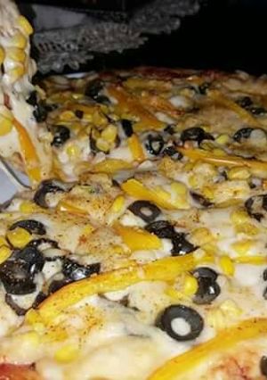 صورة لوصفة البيتزا البيتيه وصوص البيتزا الاصلي🍕
