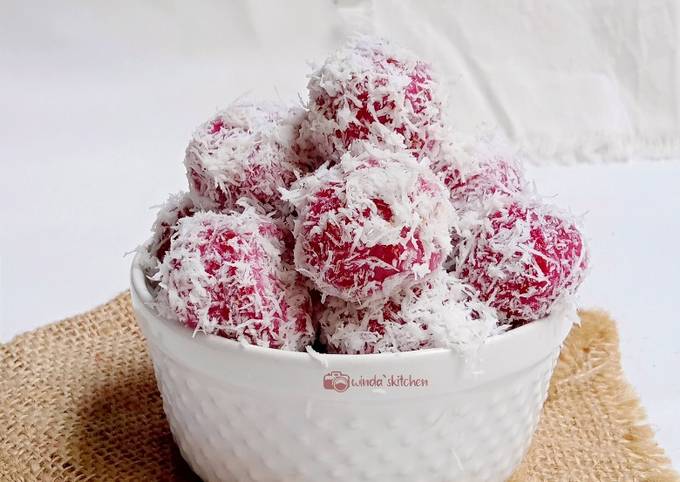 Resep Klepon Merah Putih Qoe Oleh Winda`s Kitchen Cookpad