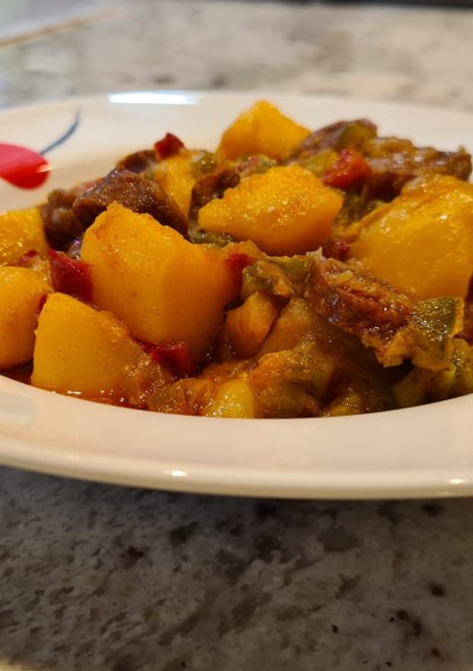 Una foto de Papas guisadas con chorizo y pimientos