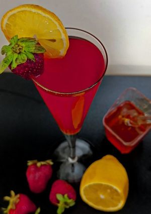 عکسی از دستور دمنوش توت فرنگی