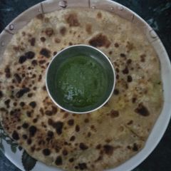 A picture of Aalu ka paratha.