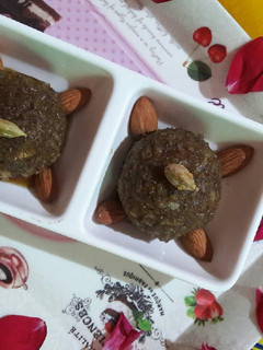 A picture of Coconut molasses laddu.