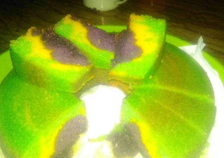 Bolu zebra penuh warna