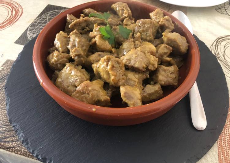 Pinchitos de ternera con ensalada mixta