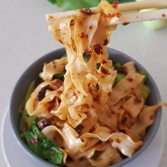 A picture of Noodles in Spicy Meat and Chili Sauce.