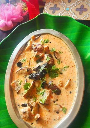 A picture of Brinjal In Tadka Curd.
