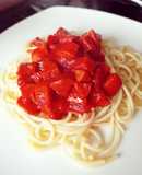 Tallarines con longaniza y salchichas