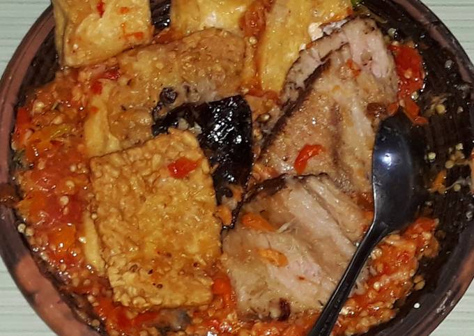 Resep bikin Sambel penyet tahu tempe krispy dijamin spesial