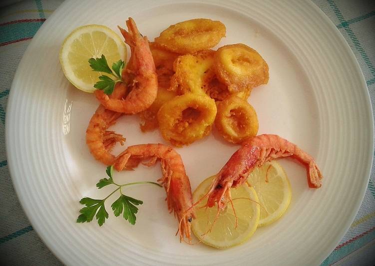 Calamares a la romana con gambas fritas