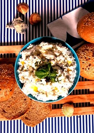 Mediterrán túrókrém recept fotója