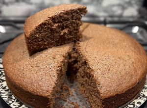 Una foto de Torta esponjosa de cacao amargo 🍫