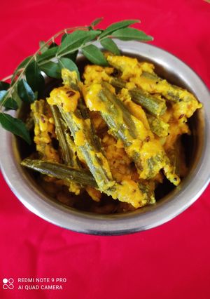 સરગવા નું શાક (Saragva Shak Recipe In Gujarati) રેસીપી મુખ્ય ફોટો