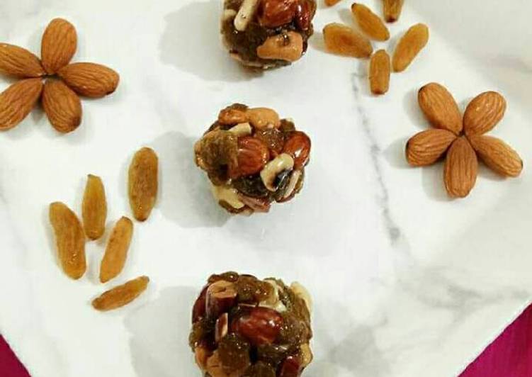 Steps to Make Caramelized dry fruit ladoo