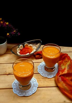 A picture of Papaya Banana Smoothie.