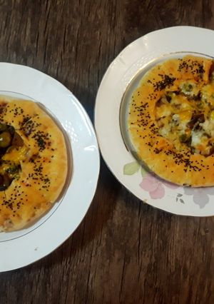 عکسی از دستور پیده پیتزایی در ماکروفر