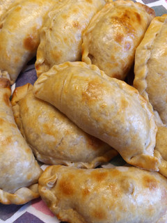 Foto principal de Empanadas de salchichas parrilleras y chorizos criollos