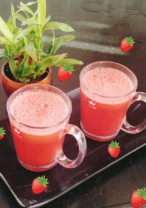 A picture of Strawberry juice.