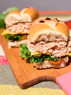 Una foto de Sándwich de Atún y Morrón Asado