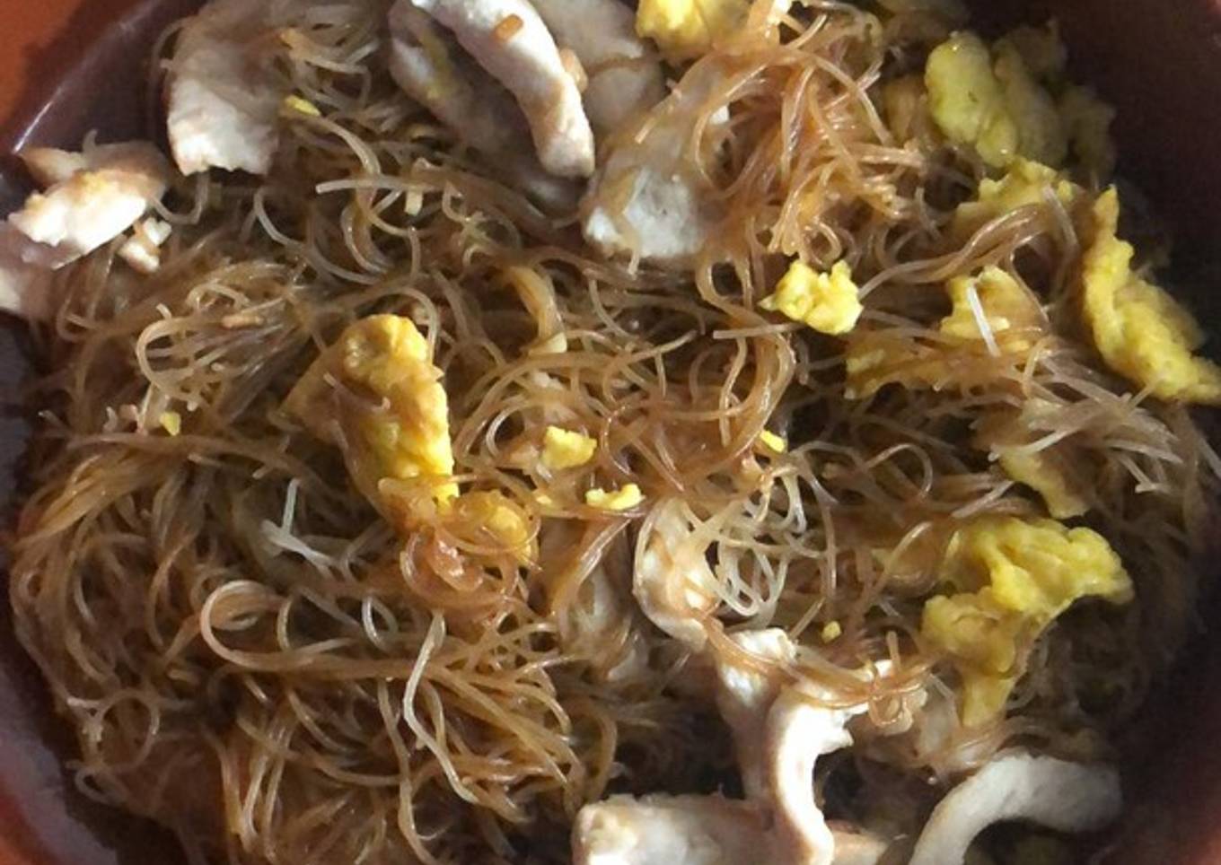 Fideos fritos tres delicias