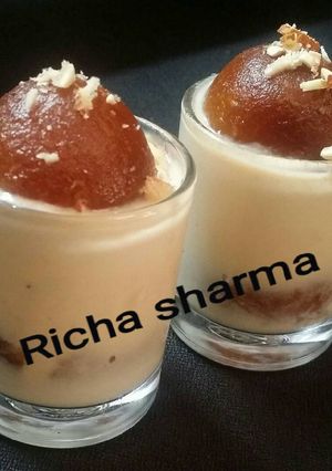 राबड़ी गुलाब जामुन शॉट्स (Rabdi gulab jamun shots recipe in hindi) रेसिपी मुख्य फोटो
