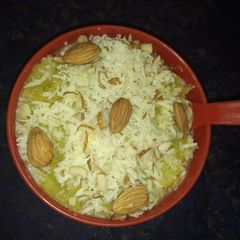 A picture of Steamed yellow pumpkin halwa.
